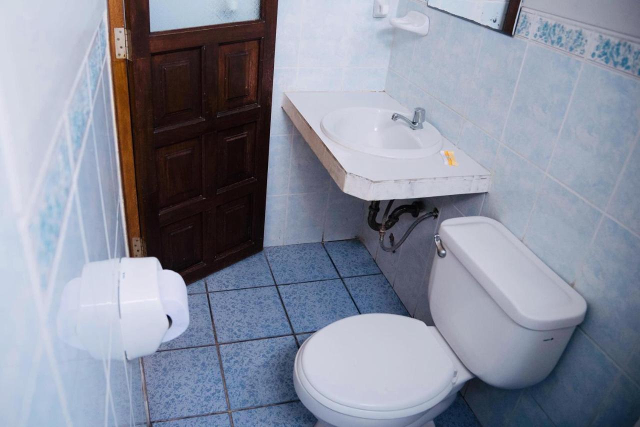 Hotel Jorge Chavez Трухильо Экстерьер фото