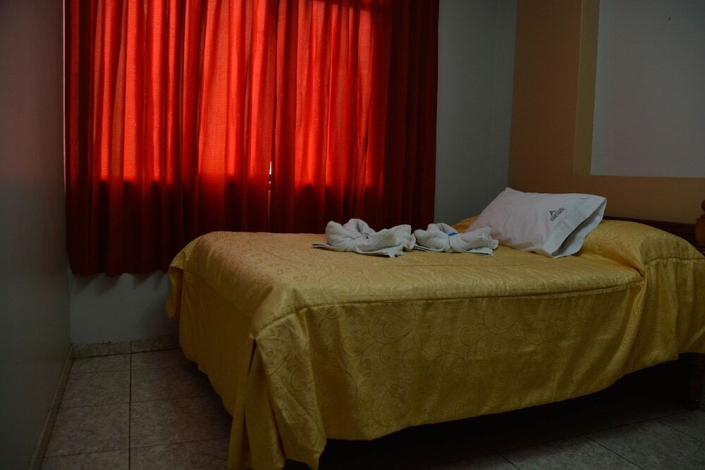 Hotel Jorge Chavez Трухильо Экстерьер фото